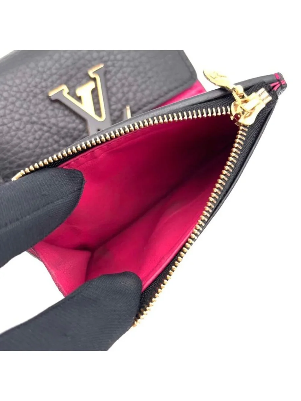 Louis Vuitton Taurillon Portefeuille Capucines XS Trifold Black Wallet